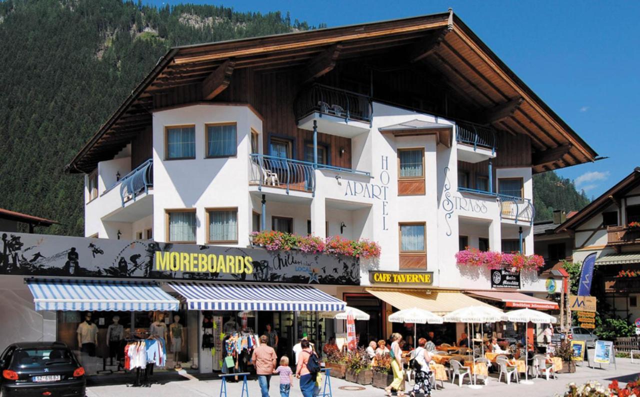 Heart Hotel Nordstern Майрхофен Экстерьер фото