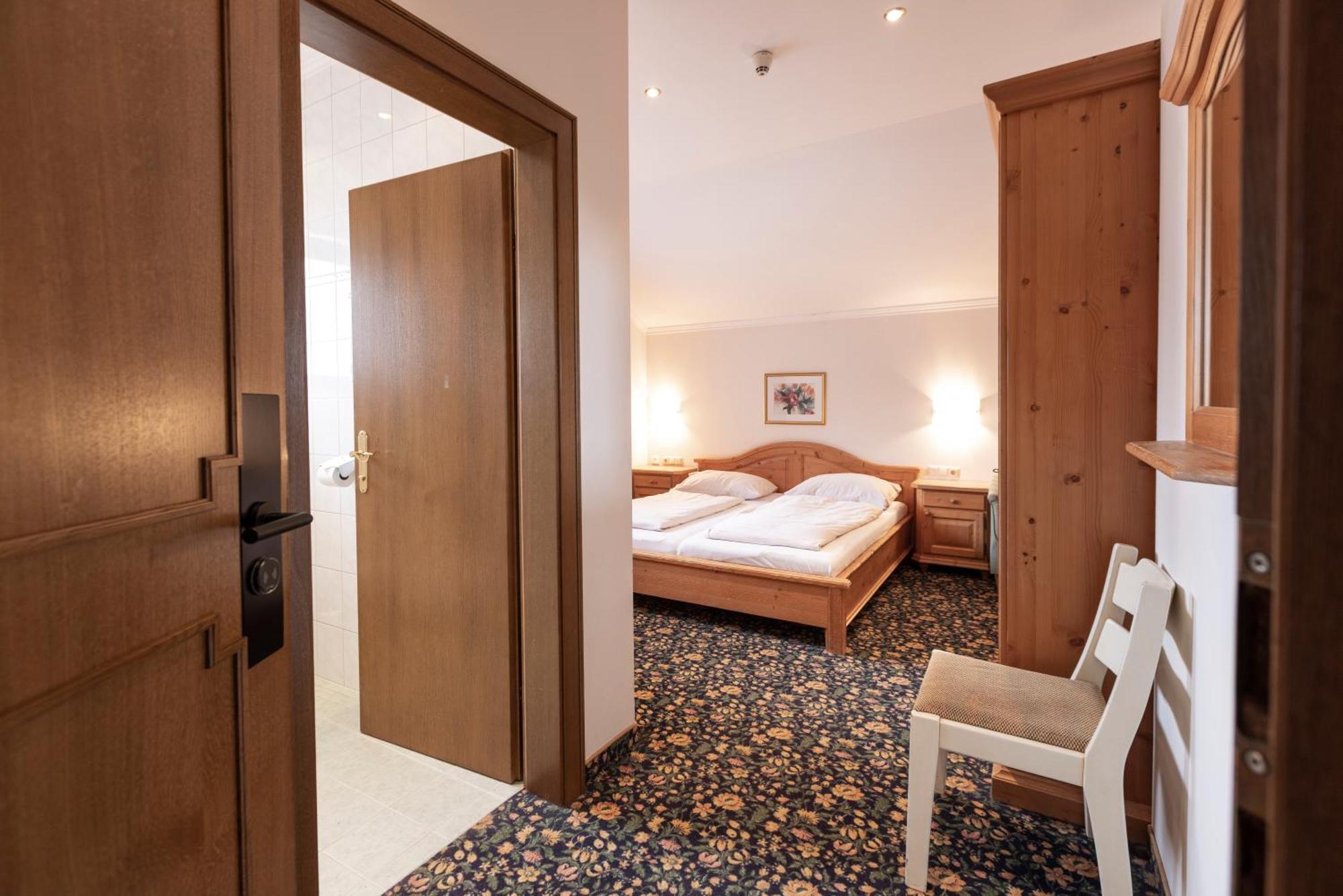 Heart Hotel Nordstern Майрхофен Экстерьер фото
