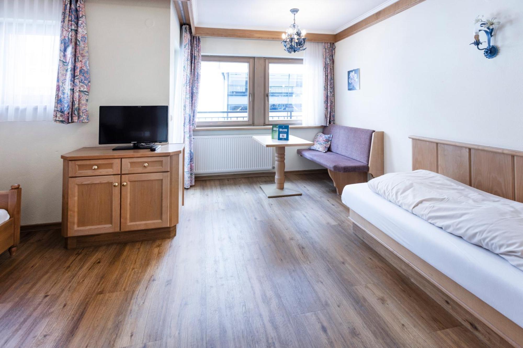 Heart Hotel Nordstern Майрхофен Экстерьер фото