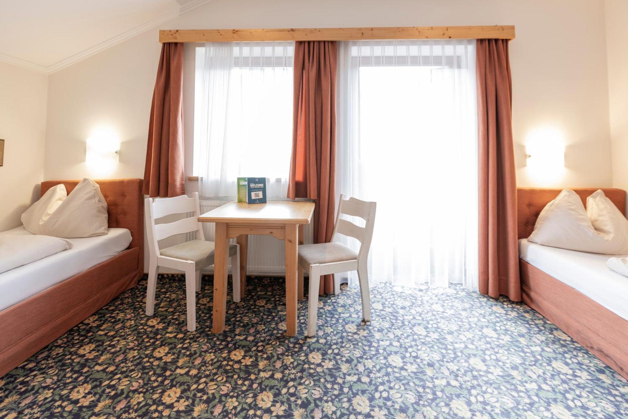 Heart Hotel Nordstern Майрхофен Экстерьер фото