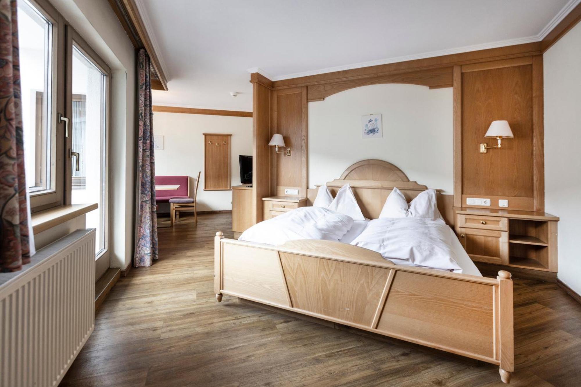 Heart Hotel Nordstern Майрхофен Экстерьер фото